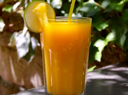 Jus d'ananas / framboise / mangue